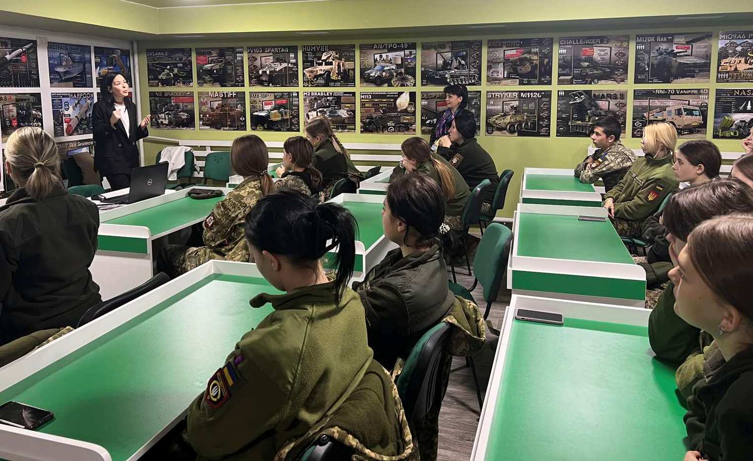 Розповідь проф.Сороки О.В. про актуальність медіа грамотності в житті молодої людини і майбутнього воїна